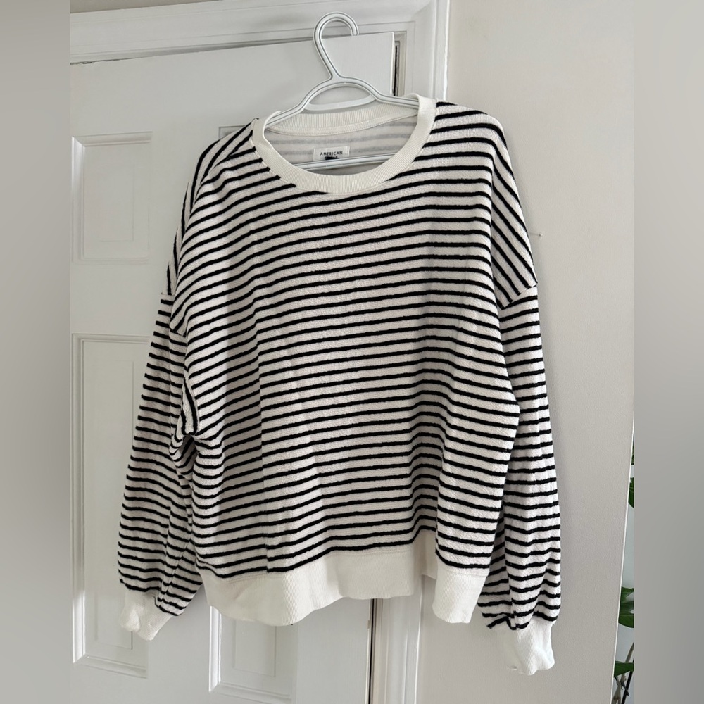 Oversized sweatshirt, American eagle.